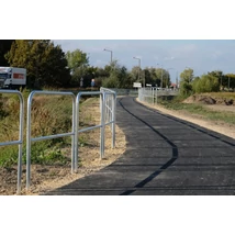 CP-KKU-42-Ö Kerékpáros csőkorlát összekötőcsővel 1600x1200